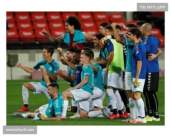 奥萨苏纳中场全面被巴萨压制 球队心态失衡亟待调整