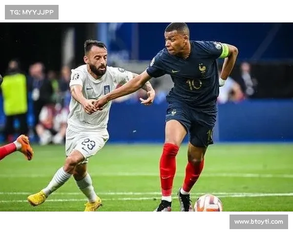 姆巴佩税后年薪揭秘：高额收入背后的挑战与未来机遇