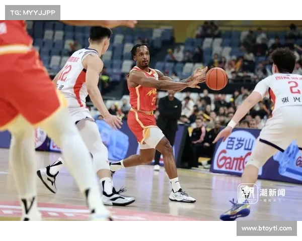 布朗的大显身手如何影响广厦的整体战术与球队士气